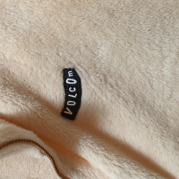 Super soft! Super cute! Volcom peachy pink plush pullover! XL W/ rose gold zip - Picture 3 of 5